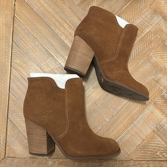 NEW Jessica Simpson Sadora Canela Camel Brown Split Suede Block Heel Ankle Boots - Picture 2 of 9